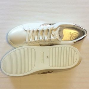 Tory Burch Shoes - 🦚Nib Tory Burch Carter sneakers Tory Burch Shoes - 🦚Nib Tory Burch Carter sneakers